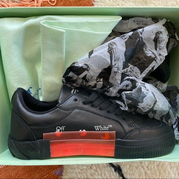 OFF-WHITE Full-Grain Vulcanized Sneakers (brand new) - Picture 2 of 4